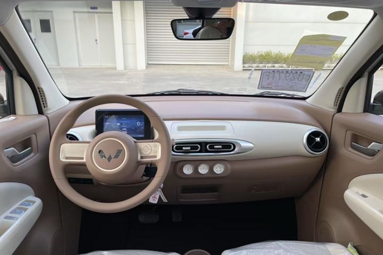 Used Wuling Hongguang MINIEV 2025 Four-Door Version Advanced Edition
