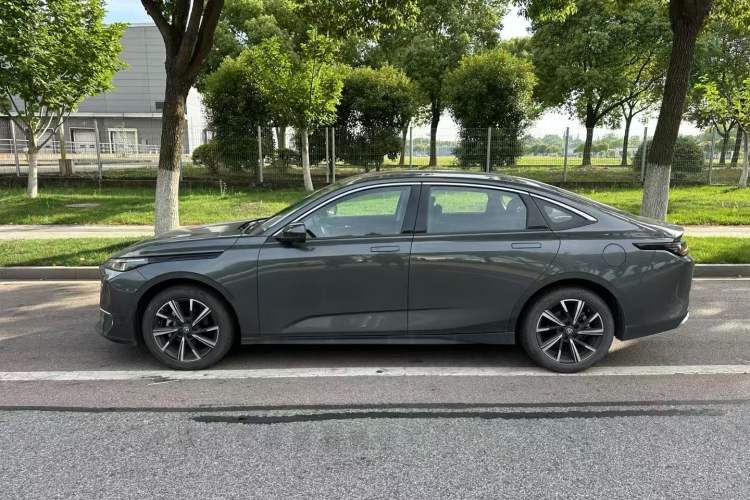 Used Changan Eado 2024 1.5T GDI Automatic Prestige Edition
