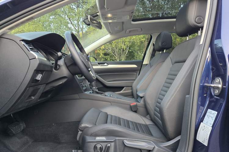 Used Volkswagen Variant 2018 380TSI Two-Wheel Drive Comfort Edition