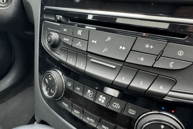 Used Peugeot 508 2013 2.0L 2nd Anniversary Edition Automatic Smart Enjoyment Version
