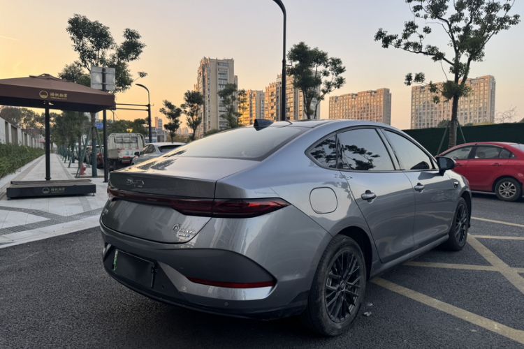 Used BYD Qin PLUS 2025 EV Smart Drive Edition 420KM Leading Model