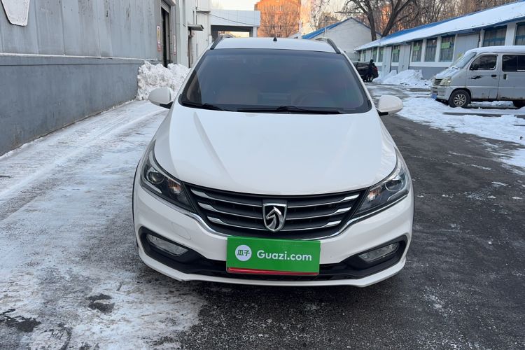 Used Baojun 310W 2017 1.5L Manual Comfort Version China VI Emission Standard