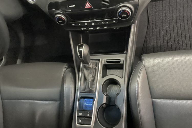 Used Hyundai Tucson 2015 1.6T Dual-Clutch Two-Wheel-Drive Leading Model
