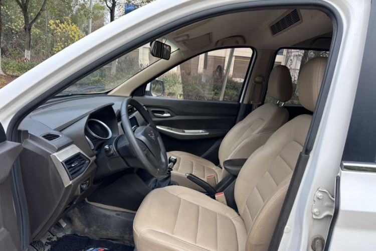 Used Wuling Hongguang 2019 1.5L S Comfort Edition China VI LAR