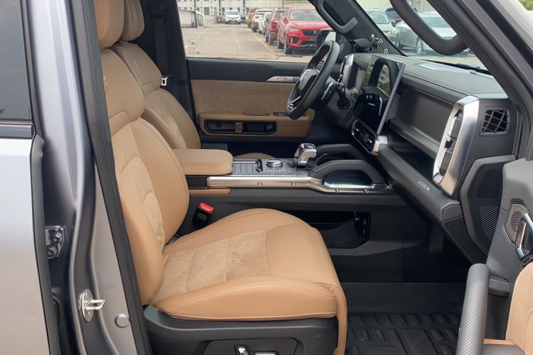 Used Jetour Traveler 2023 2.0T All-Wheel Drive Conquer PRO
