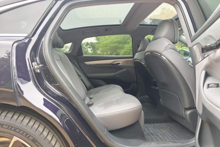 Used VOYAH PASSION 2024 PHEV Four-Wheel Drive Ultra-Long Range Flagship Model
