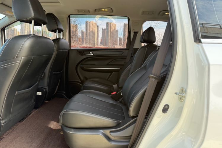 Used GAC Trumpchi M6 2021 270T DCT Luxury Edition (7 Seats)
