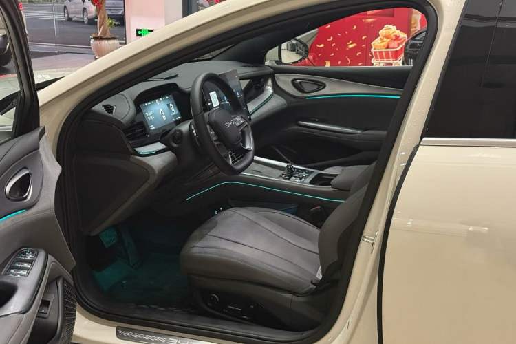 Used BYD Seal 07 DM-i 2025 Intelligent Driving Version DM-i 1.5L 125 km Prestige Edition
