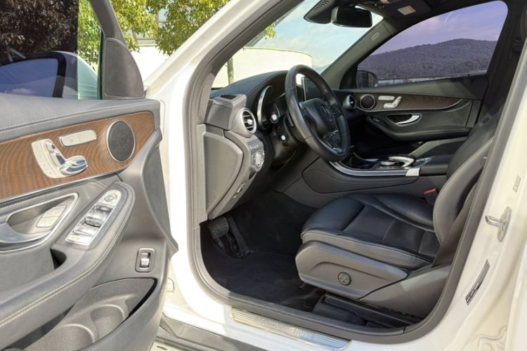 Used Mercedes-Benz GLC 2017 GLC 300 4MATIC Sport Edition
