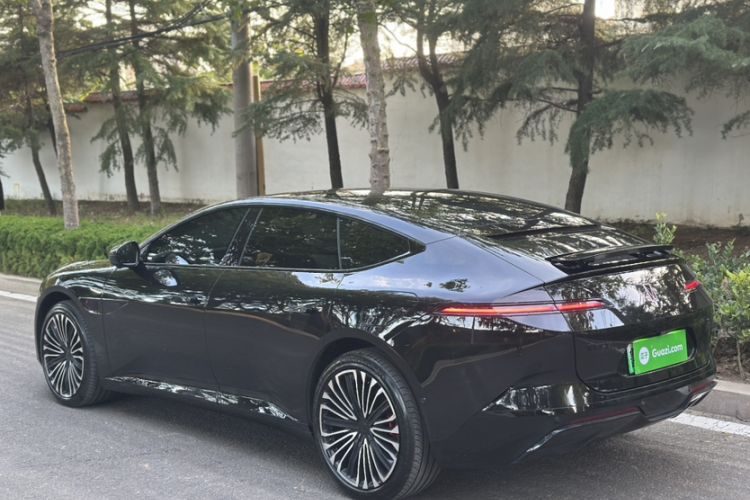 Used  12 2025 Ultra Extended-Range Edition
