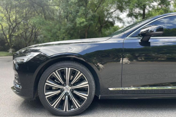 Used Volvo S90 2023 B5 Luxury Smart Edition
