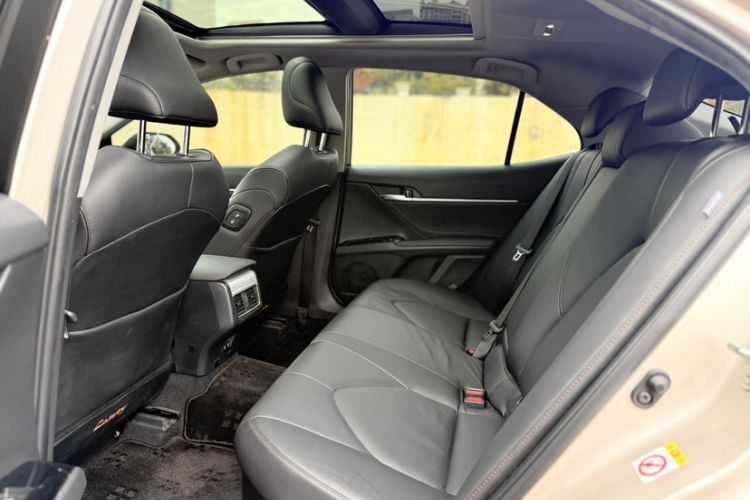 Used Toyota Camry 2018 Dual-Engine 2.5 HG Luxury Edition
