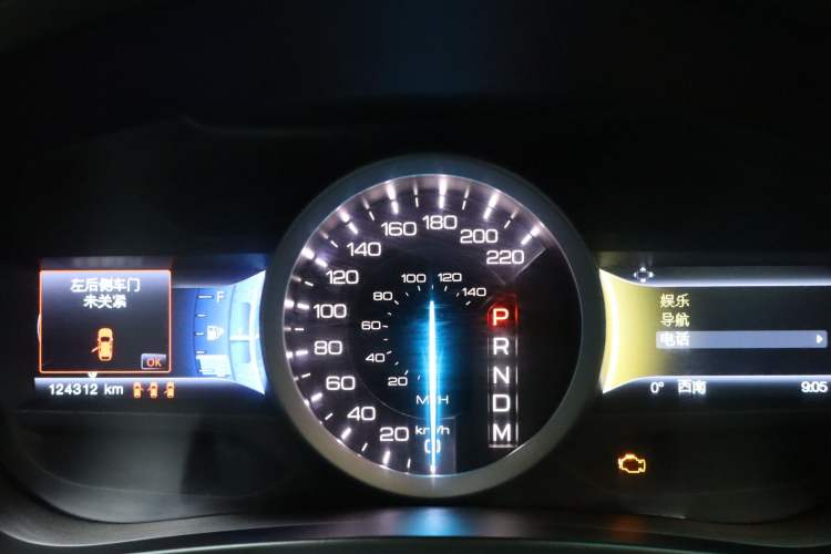 Used Ford Explorer 2013 3.5L Deluxe Model
