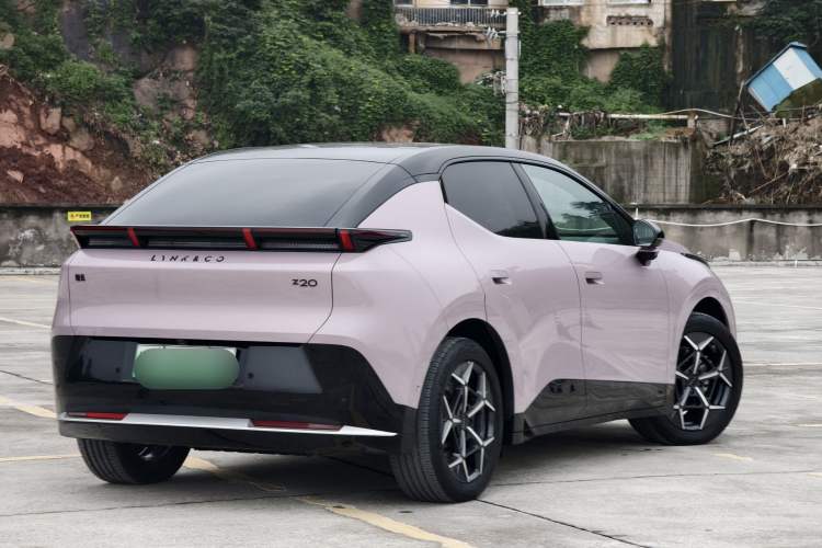 Used Lynk & Co Z20 2025 530 km Range Rear-Wheel Drive Max
