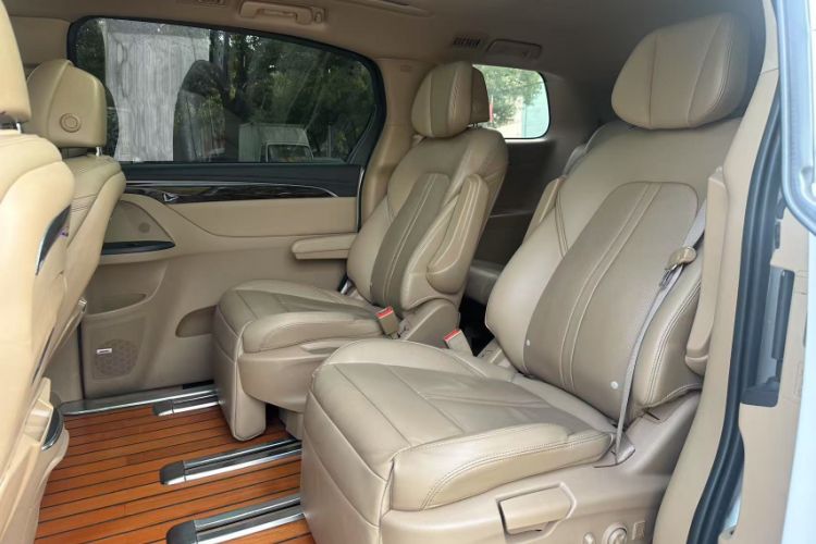 Used Buick GL8 2017 ES 28T Flagship Model China V Standard
