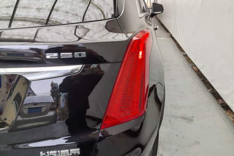 Used Cadillac XT5 2018 25T Luxury Model
