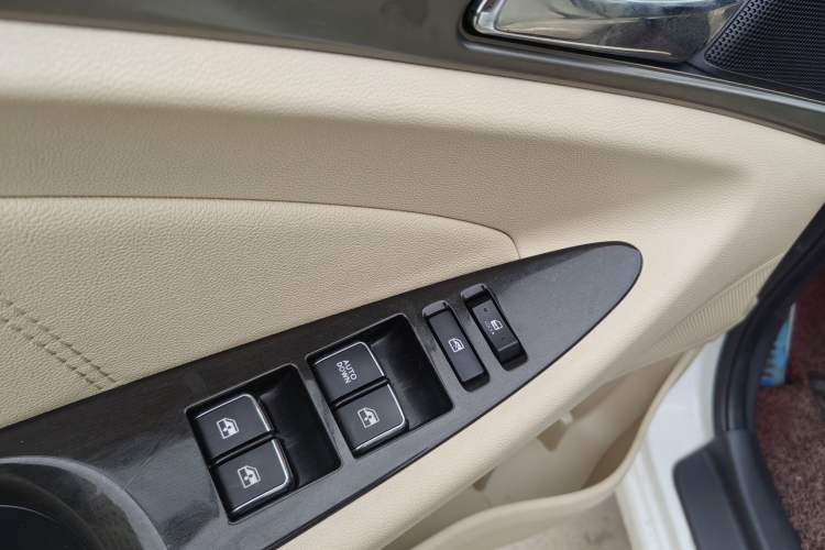 Used Changan Eado 2016 1.6L Manual Fashion Edition
