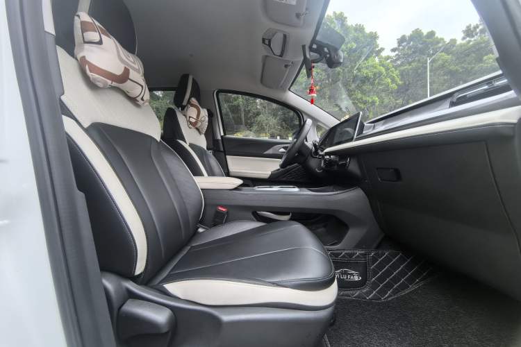 Used Geometry E Firefly 2024 301km Starlight