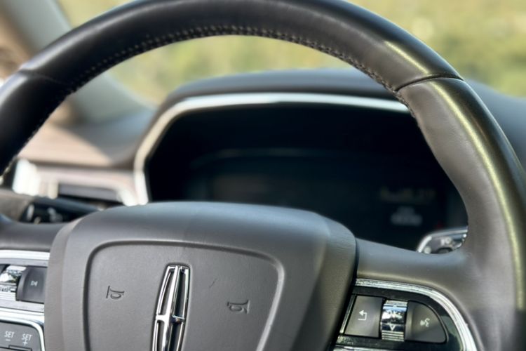 Used Lincoln Continental 2017 2.0T Two-Wheel Drive Deluxe Edition