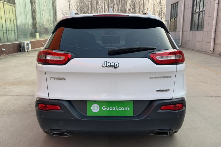 Used  Cherokee 2016 2.4L Leading Edition
