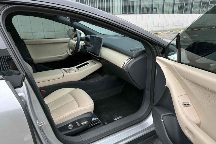 Used XPeng P7+ 2024 Long-Range Max
