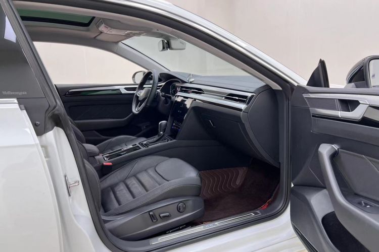 Used Volkswagen FAW-Volkswagen CC 2023 380TSI Striking Edition
