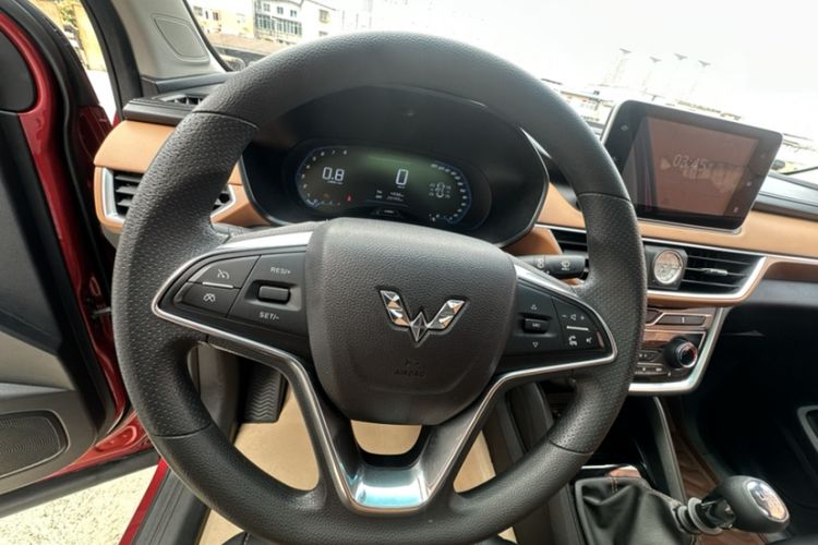 Used Wuling Hongguang S3 2018 1.5L Manual Luxury Model China V Standard
