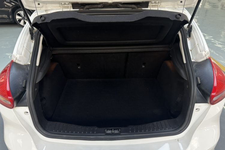 Used Ford Focus 2017 Hatchback 1.6L Automatic Comfort Plus SmartDrive Edition
