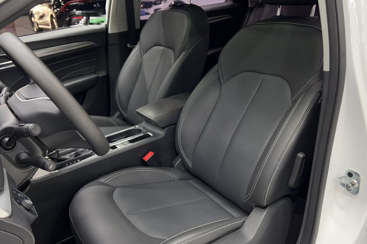 Used Roewe i6 2020 PLUS 1.6L CVT 4G Connected Glory Flagship Edition
