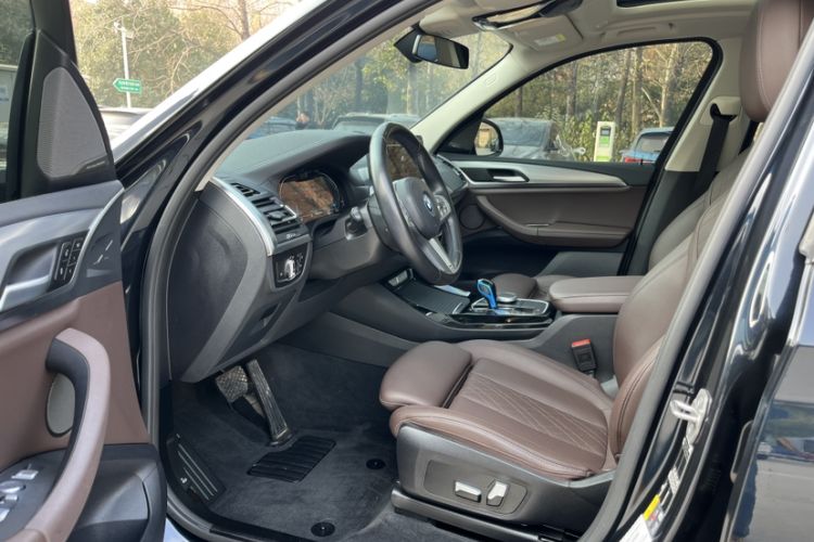 Used BMW iX3 2022 Leading Type
