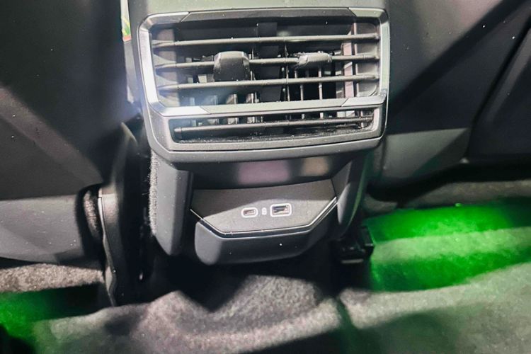 Used Lynk & Co 05 2022 2.0T Two-Wheel Drive Shine Halo
