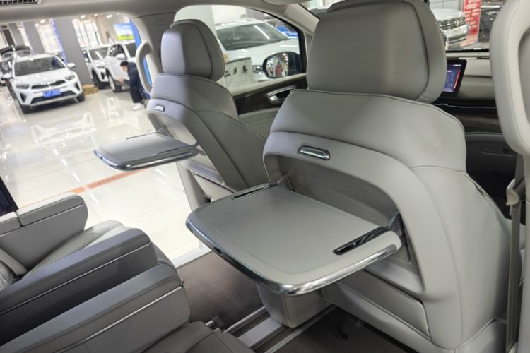 Used Roewe iMAX8 2023 400TGI Comfort Edition
