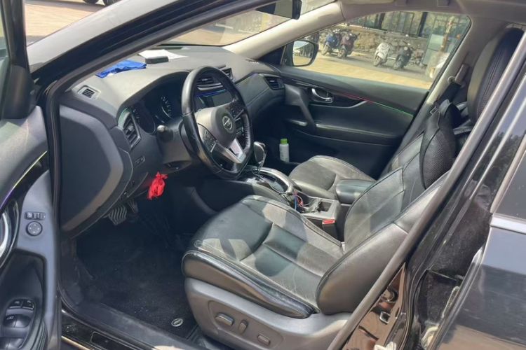 Used Nissan X-Trail 2019 2.0L CVT Smart Connect Comfort Edition 2WD
