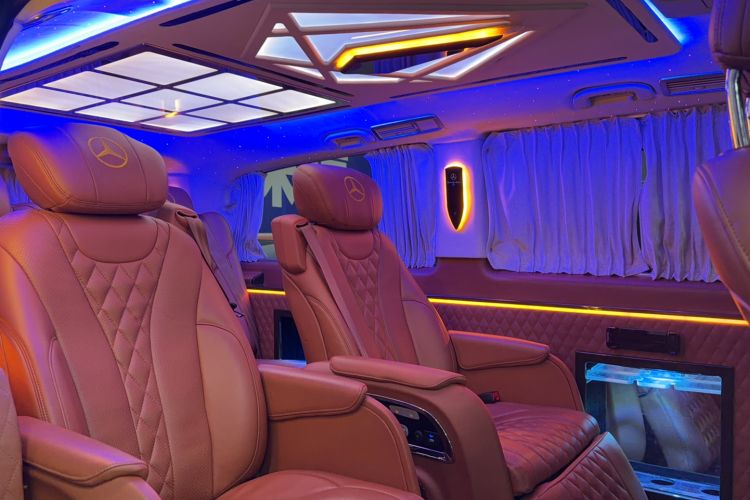 Used Mercedes-Benz Vito 2018 2.0T Elite Version 7 Seats China V Emission Standard
