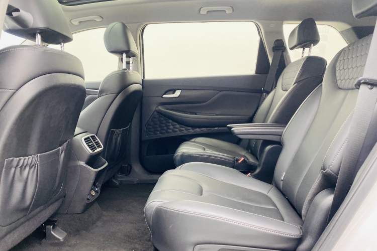 Used Hyundai Santa Fe 2019 380 TGDi GLS Automatic 2WD Luxury Version China VI Standard
