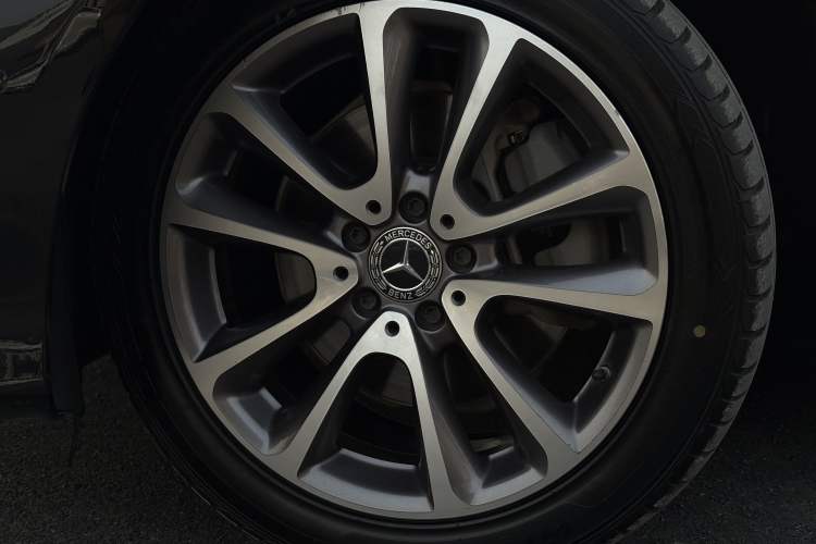 Used Mercedes-Benz E-Class 2019 E 260 L