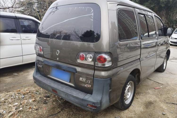 Used FORTHING Lingzhi 2015 V3 1.5L 5-Seater Special Offer Model
