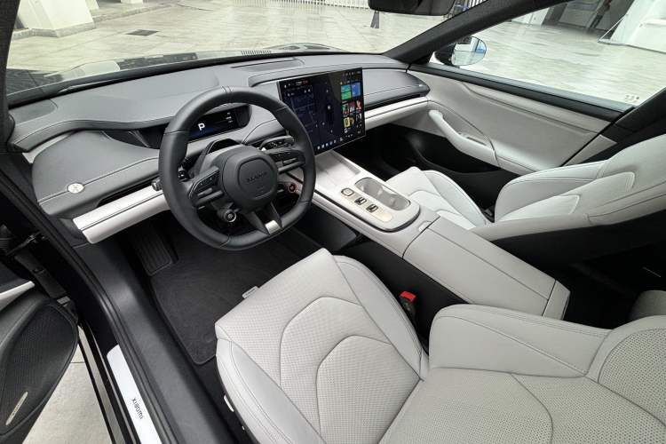 Used  SU7 2024 Rear-Drive Long-Range Intelligent Driving Version