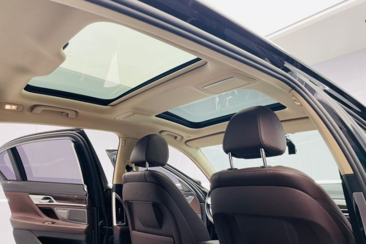 Used BMW 7 Series 2016 730Li Leading Model
