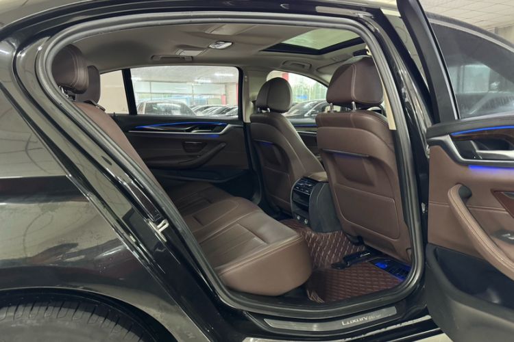 Used BMW 5 Series 2019 Facelifted 525Li Luxury Package
