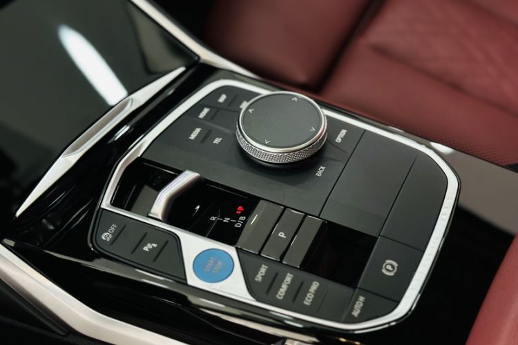 Used BMW i3 2022 eDrive 35 L
