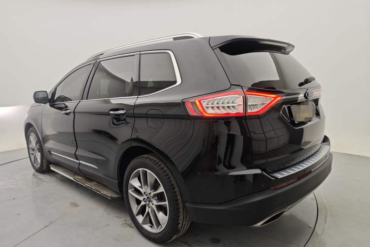 Used Ford Edge 2018 EcoBoost 245 Four-Wheel Drive Titanium 7-Seater
