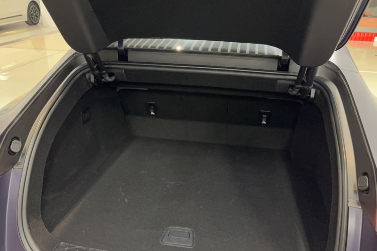 Used  12 2025 Master All-Electric Four-Wheel Drive
