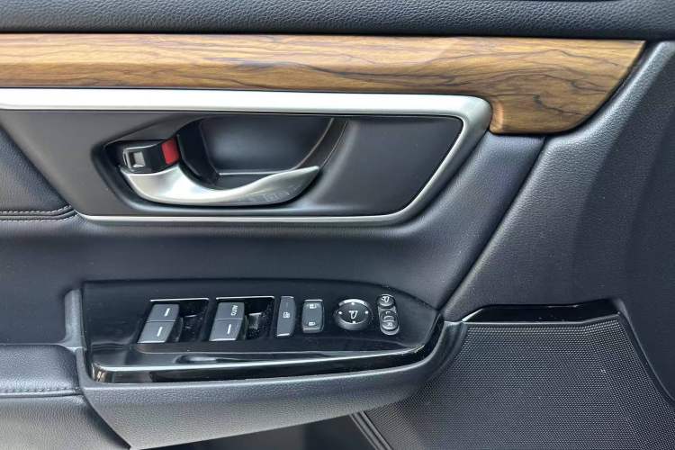 Used Honda CR-V 2017 240TURBO CVT Front-Wheel Drive Fashion Edition
