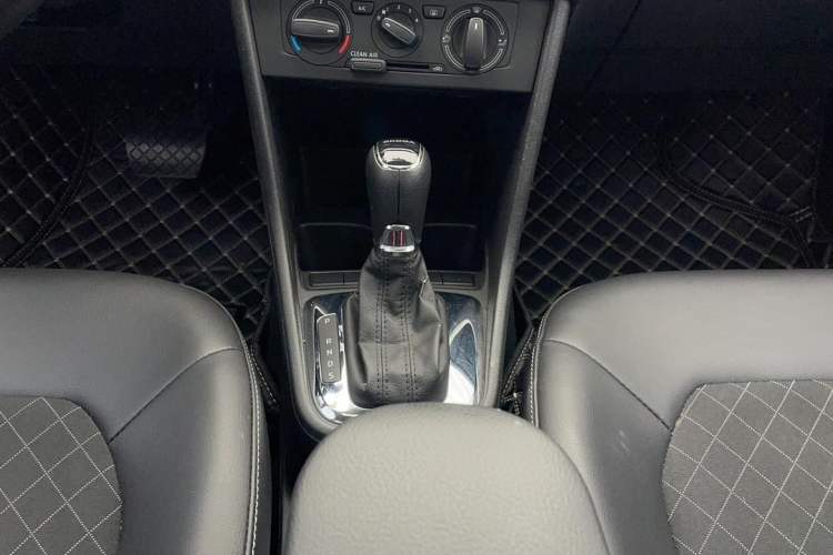 Used Skoda Rapid 2018 1.6L Automatic Comfort Edition
