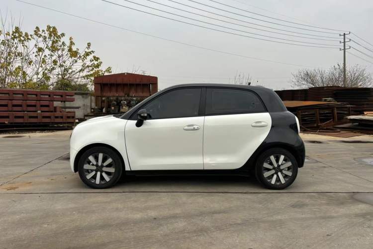 Used ORA Black Cat 2021 351 km Standard Version
