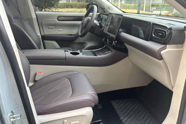 Used Leapmotor C11 2024 Range-Extended 300 Luxury Edition
