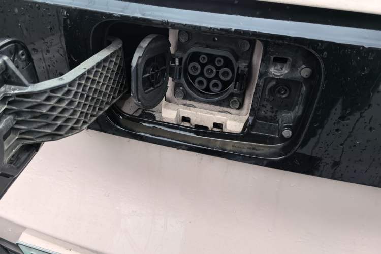 Used Wuling Hongguang MINIEV 2021 Macaron Premium Model – Lithium Iron Phosphate
