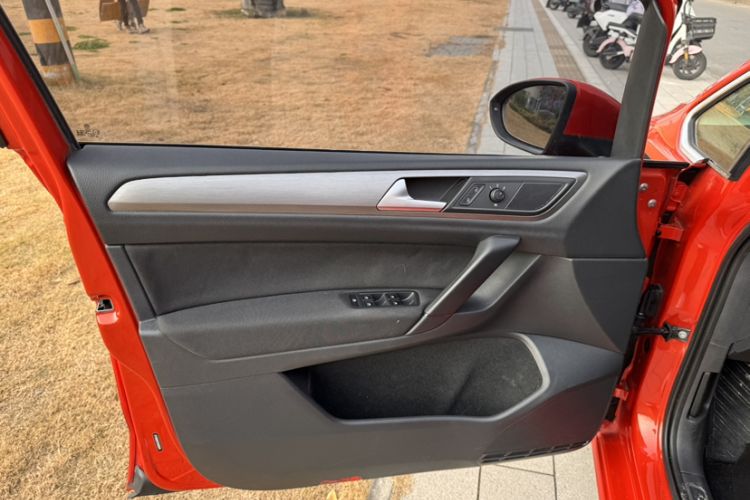 Used Volkswagen Golf Sportsvan 2016 1.6L Automatic Comfort Model
