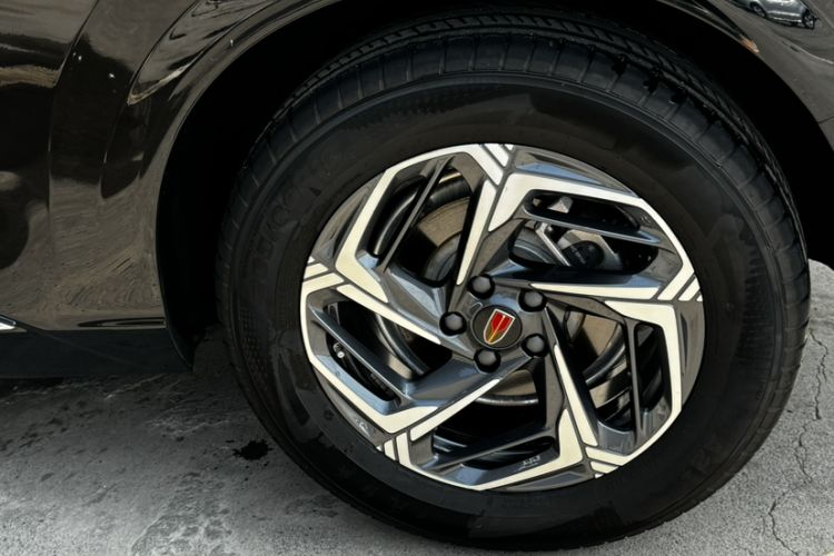 Used Hongqi HS3 2023 1.5T Two-Wheel Drive Shanwei Edition
